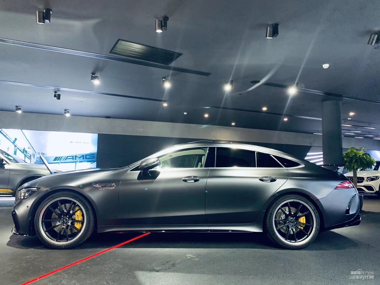 {線上賭場}(奔驰gt50和迈巴赫哪个好)