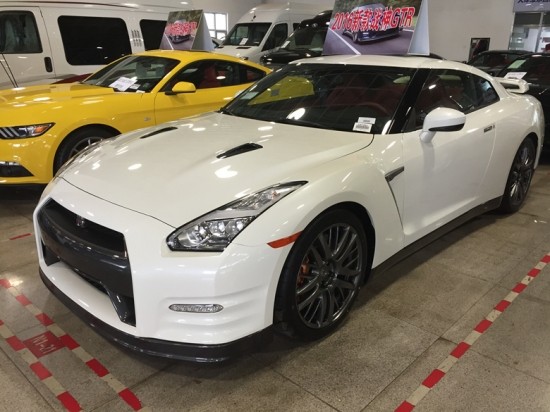 {線上賭場}(国内一辆gtr多少钱落地)