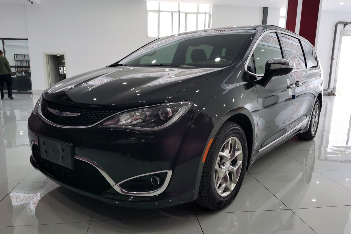 {賭波}(2021款克莱斯勒大捷龙四驱参数)